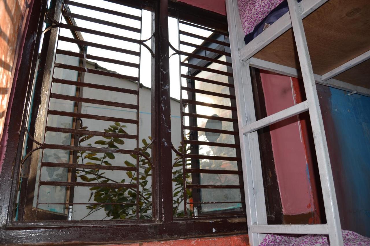 Fireflies Hostel Kathmandu Exteriör bild