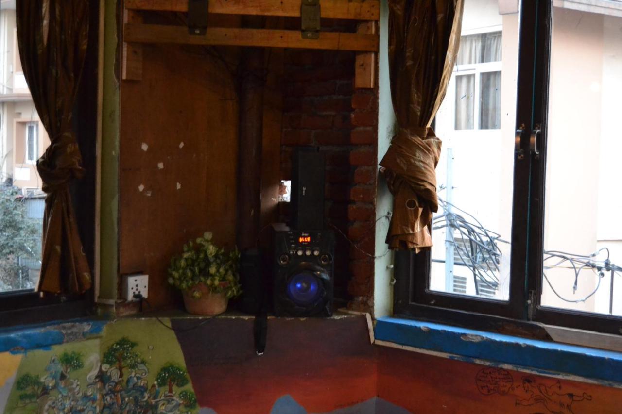 Fireflies Hostel Kathmandu Exteriör bild