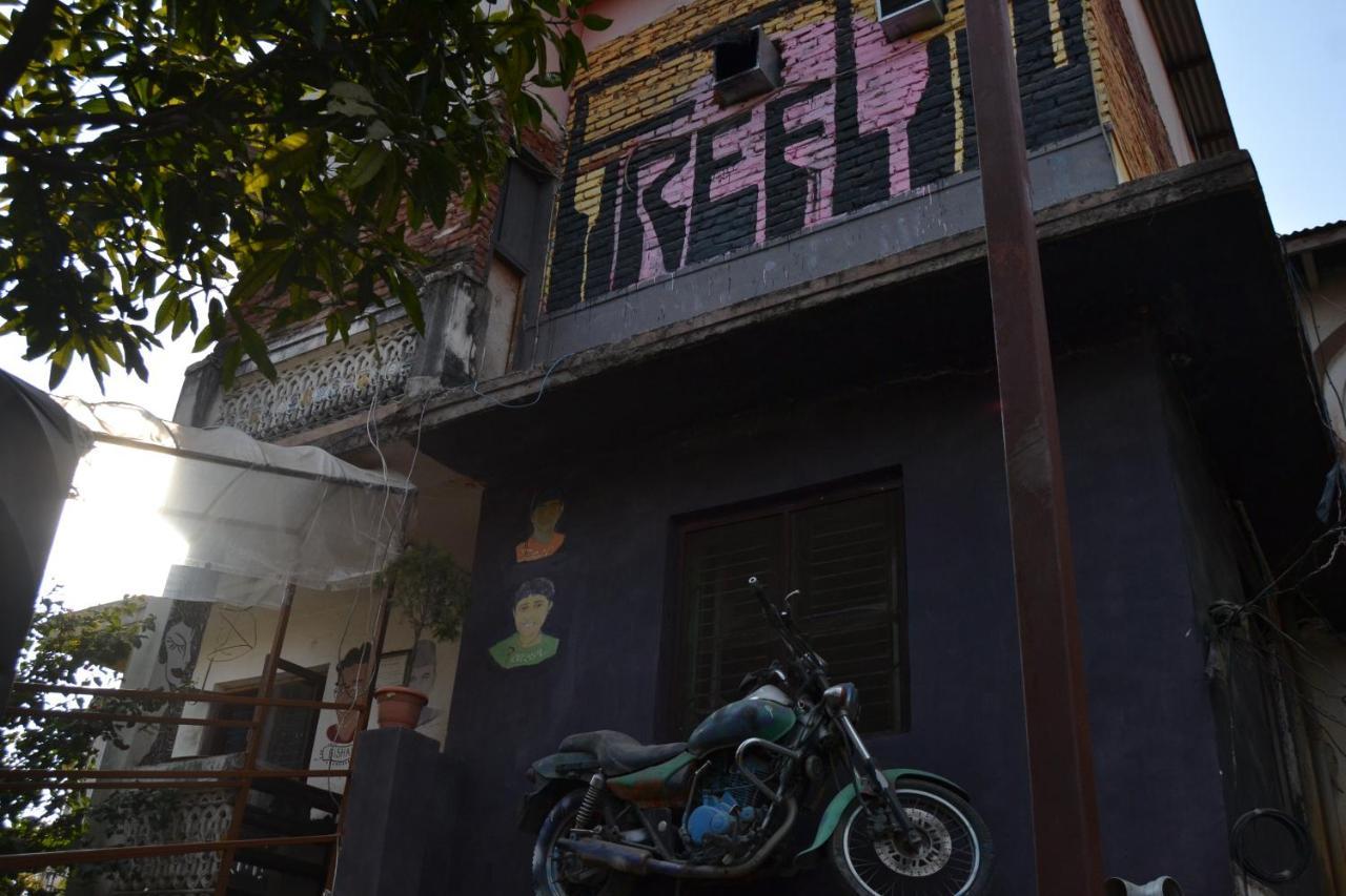 Fireflies Hostel Kathmandu Exteriör bild